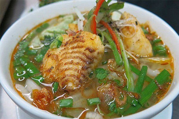 Banh Canh Hue - Top 11 delicious dishes in Hue