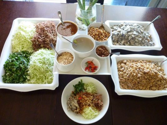 Cơm Hến - Top 9 must-try specialties in Hue when coming to