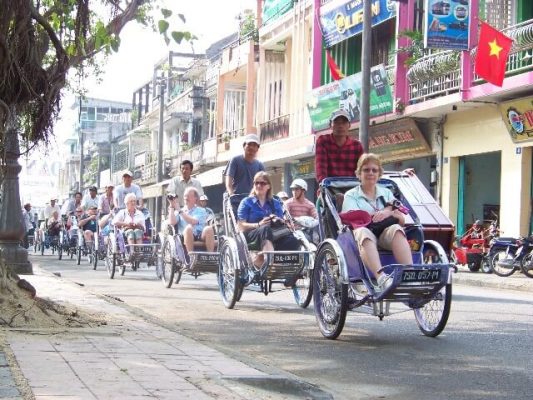 Transportation in Hue - By Cyclo