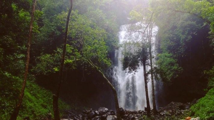 Luu Ly Waterfall
