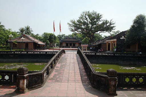 Van Thanh - Confucius Temple