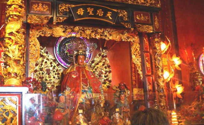 The festival of the Goddess Thien Hau 