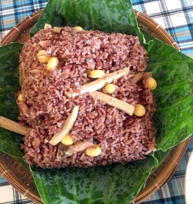 Dragon blood rice with Lotus leaf 