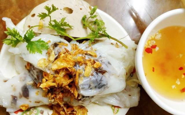 Ba Hue Roll Cake - Top 4 Best Night Restaurants in Ha Long
