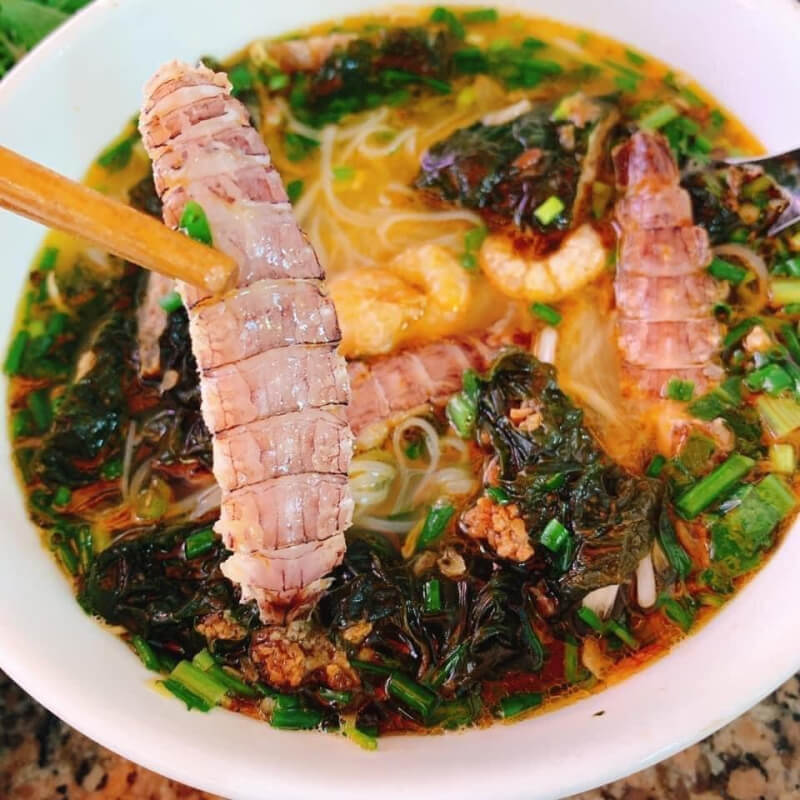 Hoa Quan Noodle Soup - Top 5 best and best quality breakfast restaurants in Ha Long