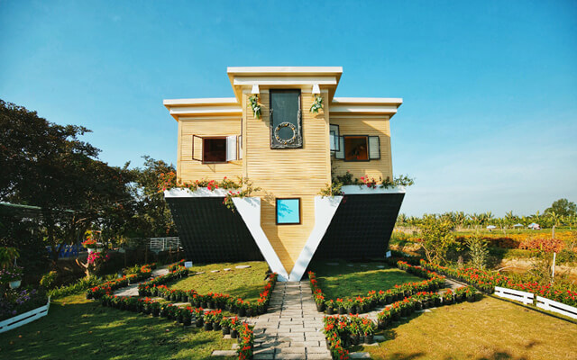 Upside-down House in Sa Dec Dong Thap