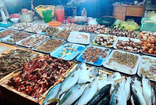 Mai Tho Quang Market