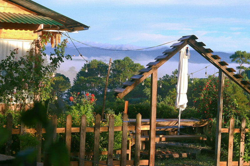 DaLat Homestay - Spring on the Wooden House