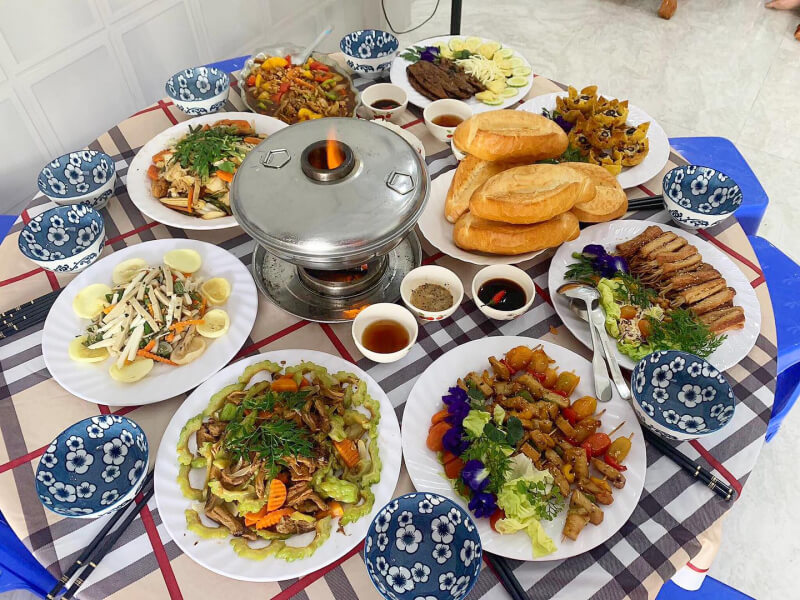 Nhat Thanh Vegetarian Restaurant - Top 8 Best Vegetarian Restaurants in An Giang