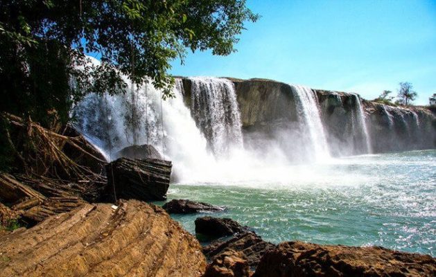 Dak Buk So Waterfall