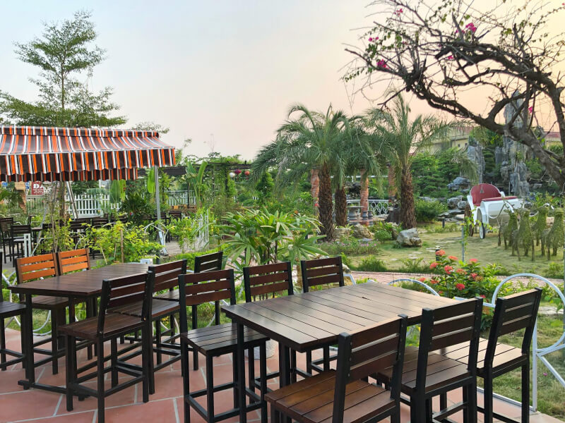 Anh Khoa Garden - Beer & Coffee - Top 3 most beautiful garden cafes in Ninh Binh