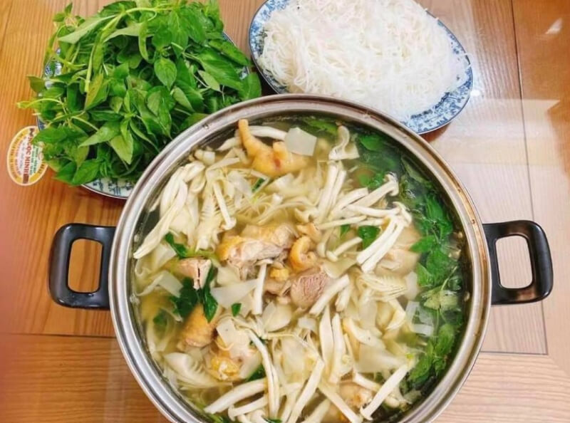 Linh Beo Grilled Hot Pot