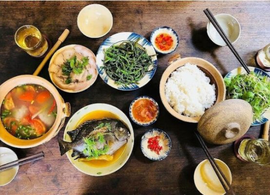 La Maison Palm Leaves - Top 6 best clay pot rice restaurants in Quang Binh