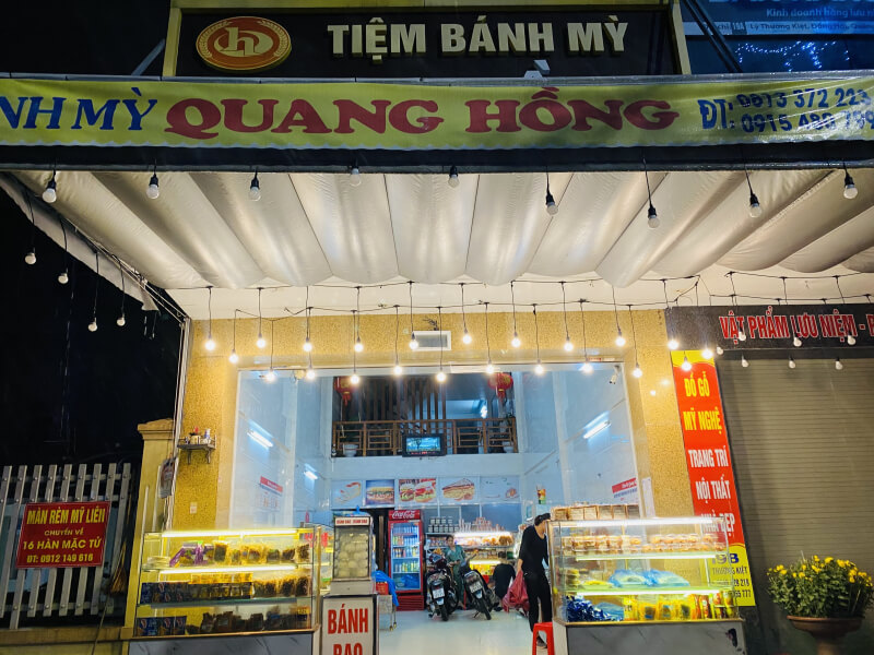 Quang Hong Bakery