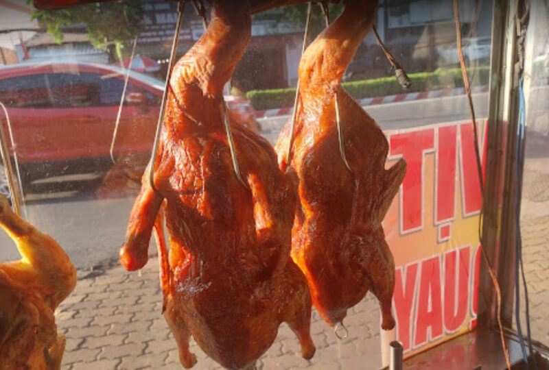 Nam Sanh Junction Grilled Chicken - Grilled Chicken & Roasted Duck - Top 5 best-roasted duck restaurants in Binh Duong