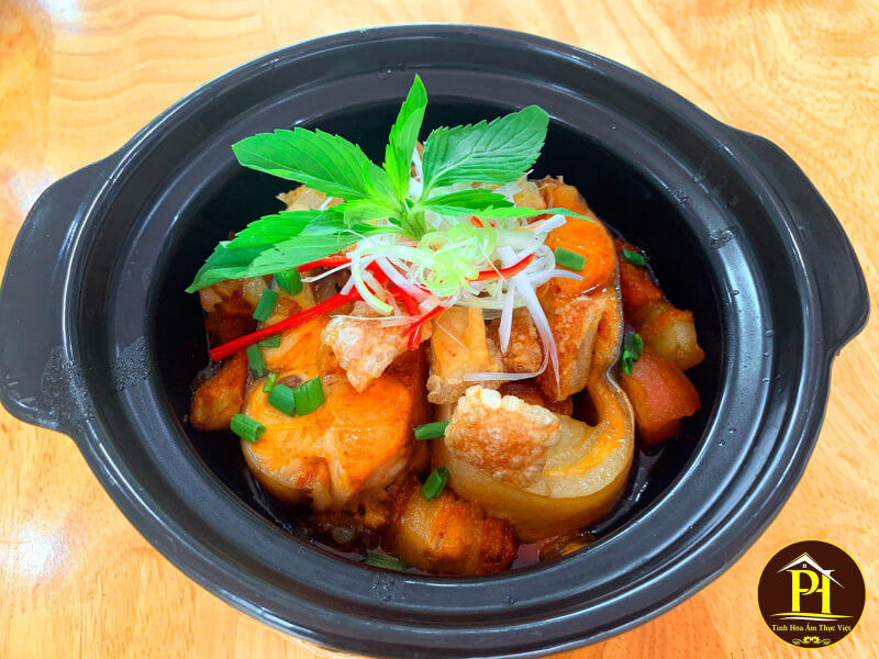 Phuong Hong Com Nieu Restaurant - Top 5 best clay pot rice restaurants in Binh Duong
